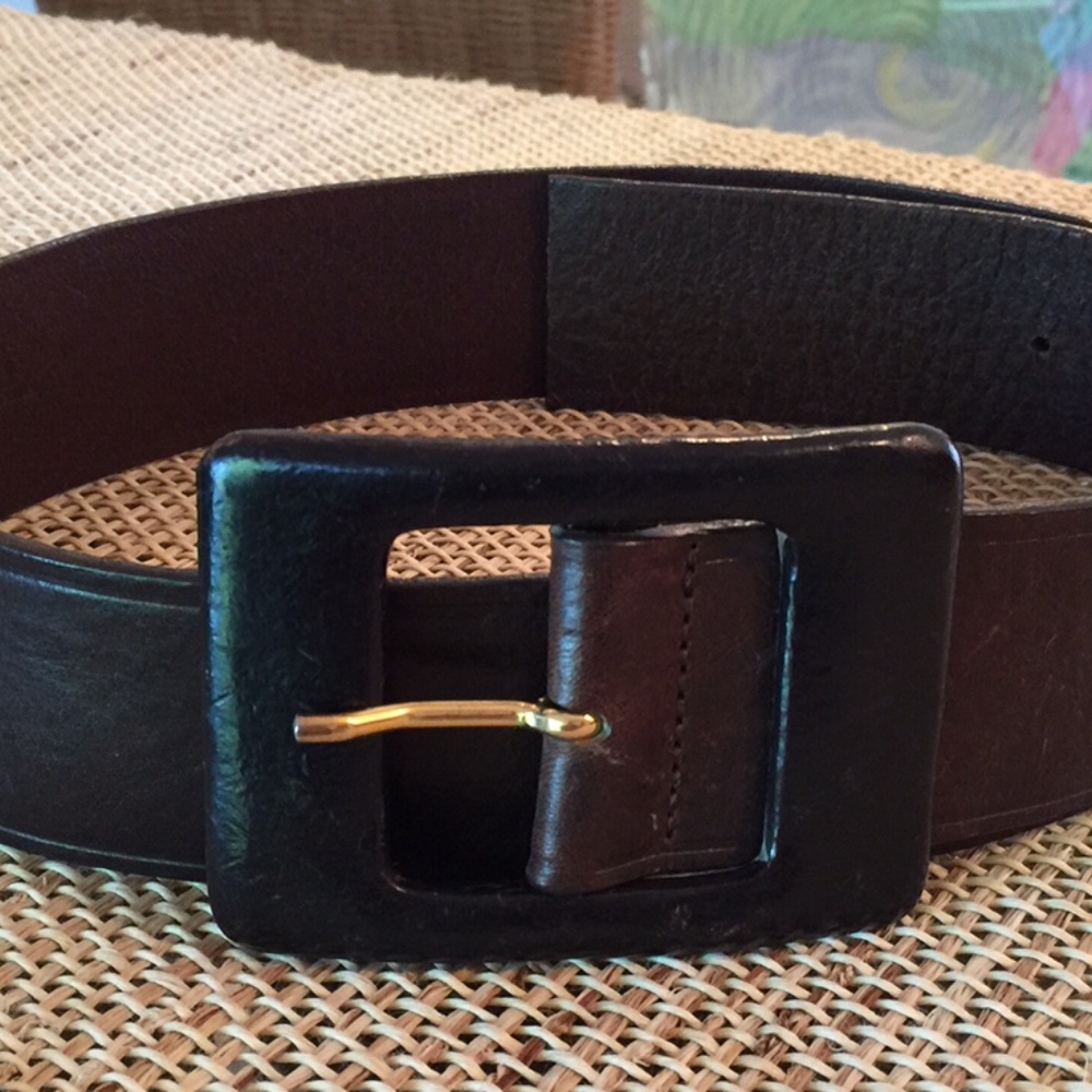 ANN TAYLOR BROWN AND BLACK LEATHER BELT MED